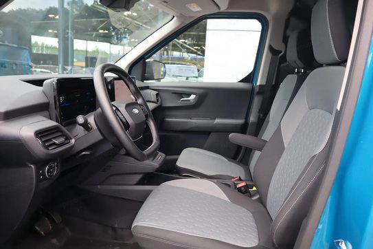 Ford Transit Courier Limited Elektryczny A1