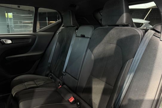 Volvo XC40 B4 Plus Dark
