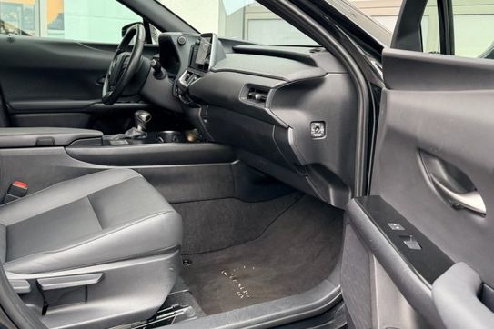 Lexus UX 300h F Sport Design Hybrid Dynamic Force