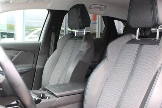 Peugeot 3008 1.5 BlueHDi Allure