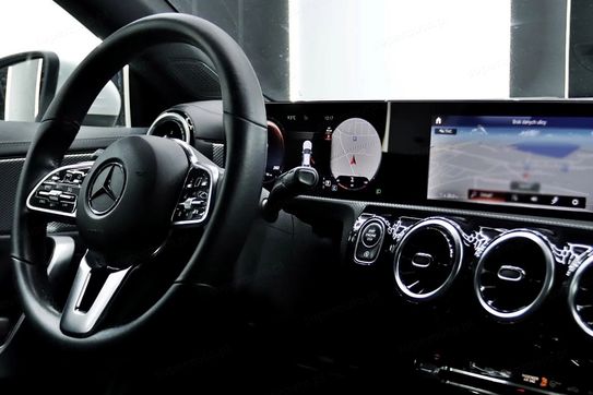 Mercedes CLA 200 7G-DCT