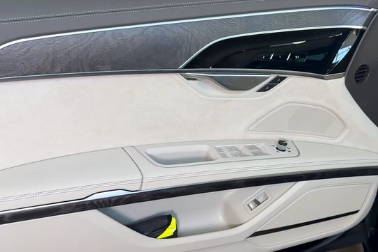 Audi A8 50 TDI quattro