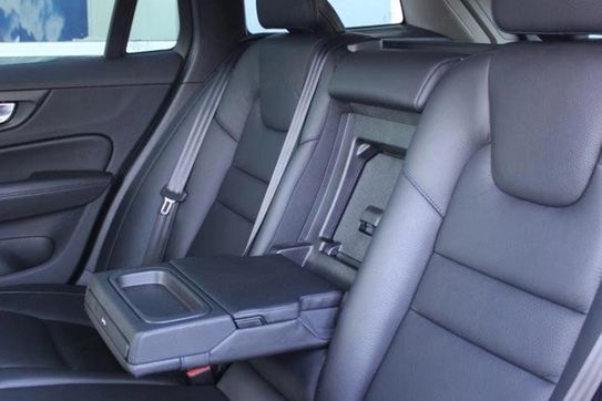 Volvo V60 B4 D Momentum Core