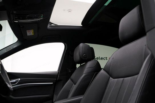 Audi Q8 Sportback quattro