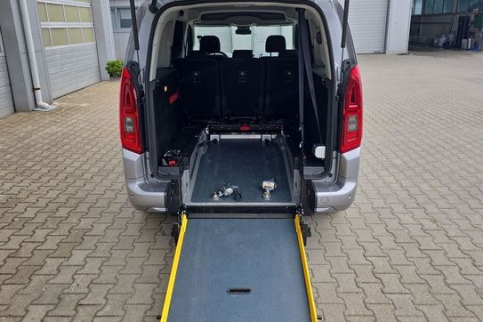 Toyota Proace City Verso Long -4D Family