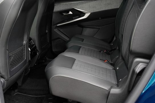 Peugeot 5008 GT 1.2 mHEV e-DCS6