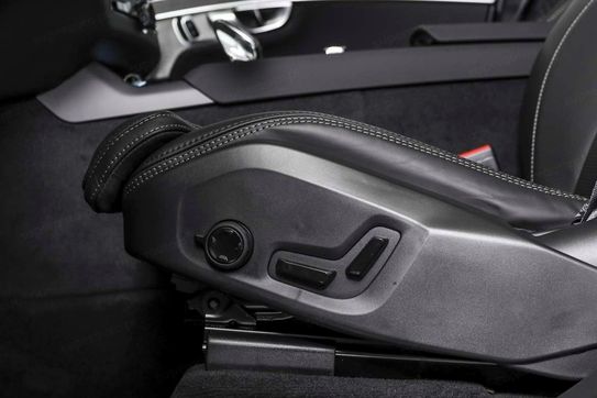 Volvo XC90 B5 B AWD Ultra Black Edition 7os