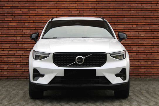 Volvo XC40 B3 Plus Dark