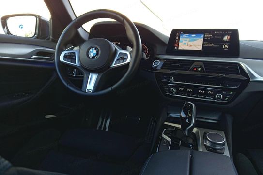 BMW Seria 5 520d xDrive M Sport