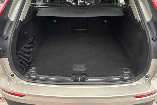 Volvo XC60 B4 B Momentum Pro