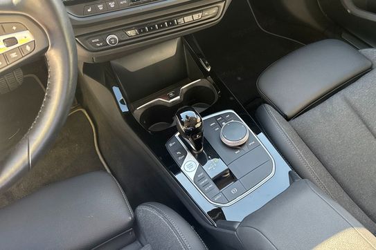 BMW Seria 1 118i Sport Line