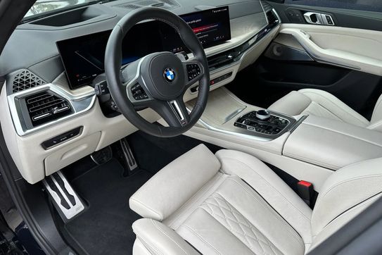 BMW X7 M60i xDrive