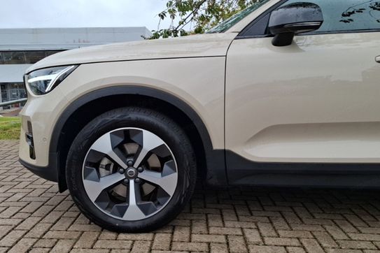 Volvo XC40 B4 Ultra Dark