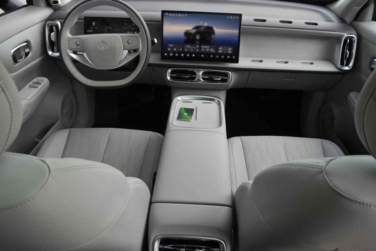 Leapmotor B10 Design Hybrid EV 18,8 kWh