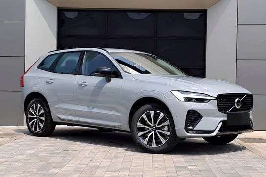 Volvo XC60 B4 B Plus Dark