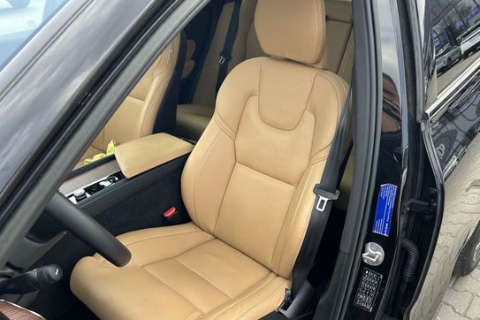 Volvo XC60 B5 B AWD Ultimate Dark