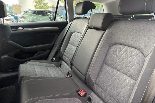 Volkswagen Passat Business  1.5 TSI EVO DSG