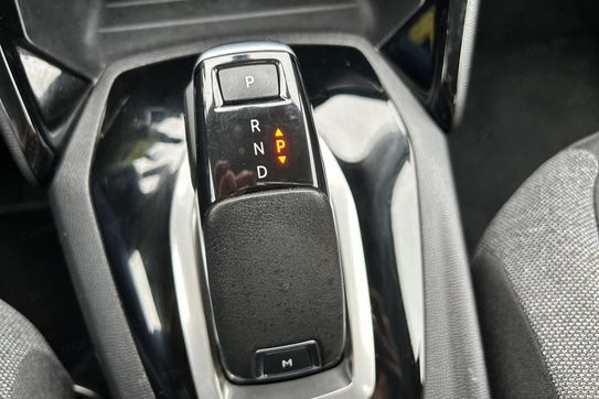 Peugeot 2008 Active 1.2 PureTech EAT8