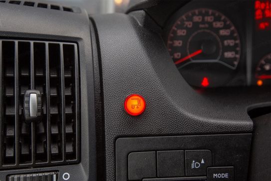 Peugeot Boxer Kontener 8EP + Winda