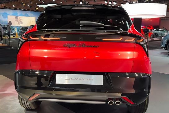 Alfa Romeo Junior 1.2 Ibrida Ti