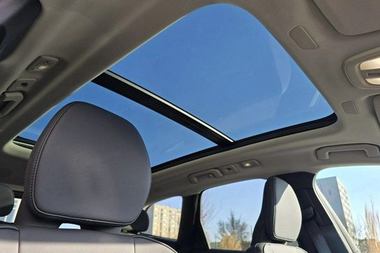 Volvo XC60 T8 Plug-In Hybrid AWD Ultra Dark aut