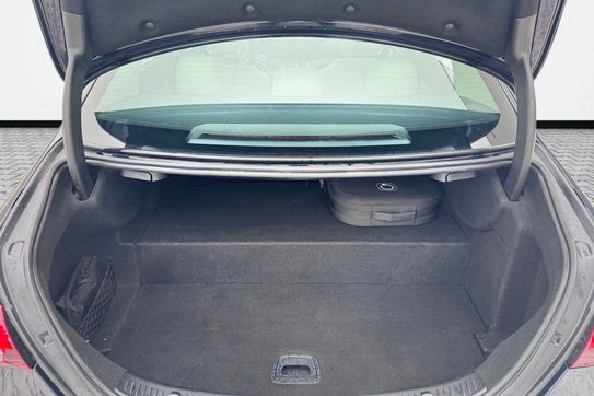 Mercedes Klasa E 300 de Exclusive