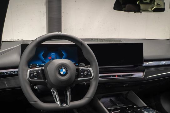 BMW Seria 5 Touring 520d xDrive M Sport