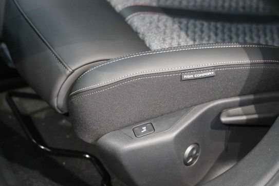 Peugeot 308 Allure EAT8 1.5 BlueHDi