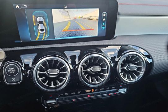 Mercedes CLA 220 4MATIC AMG Line