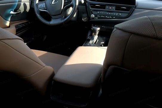 Lexus ES 300h Business Edition 2.5