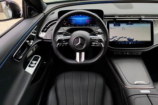 Mercedes Klasa E 220 d 4MATIC AMG Line