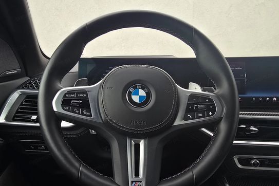 BMW X7 M60i xDrive