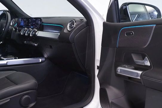 Mercedes GLB 200