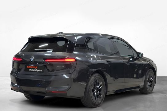 BMW iX xDrive45 100.6kWh