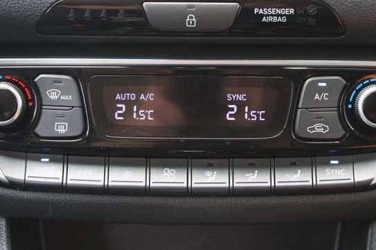 Hyundai i30 1.5 T-GDI Smart DCT