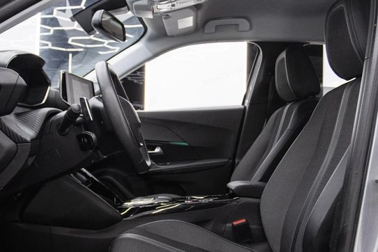 Peugeot 2008 PureTech Allure S&S EAT8
