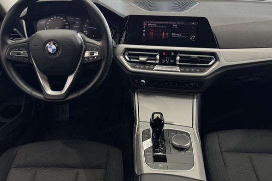 BMW Seria 3 318I Advantage