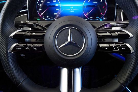 Mercedes Klasa E 220 d mHEV 4-Matic AMG 9G-Tronic