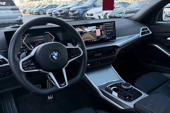 BMW Seria 3 330i xDrive M Sport