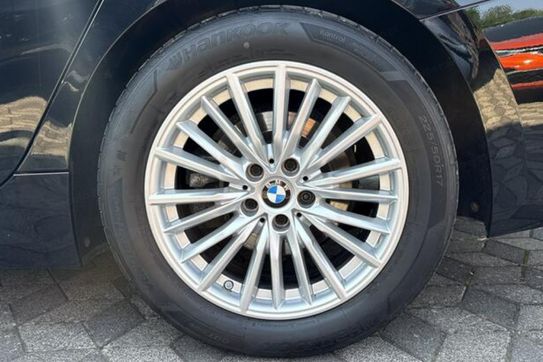 BMW Seria 3 320i Sport Line