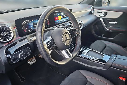 Mercedes CLA 220 4MATIC AMG Line