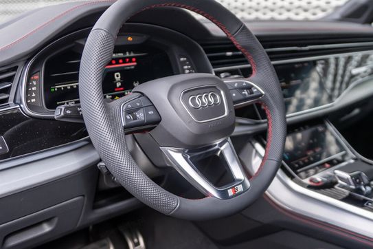 Audi Q7 SQ7 TFSI quattro