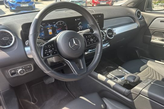 Mercedes GLB 200