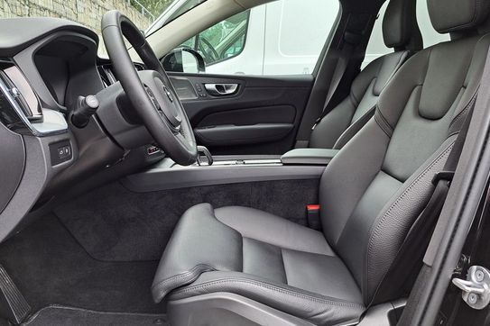 Volvo XC60 T6 Plug-In Hybrid AWD Plus Dark aut