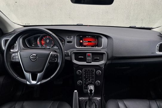 Volvo V40 D3 Drive-E Momentum aut