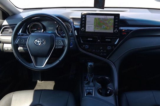 Toyota Camry 2.5 Hybrid Prestige Cvt