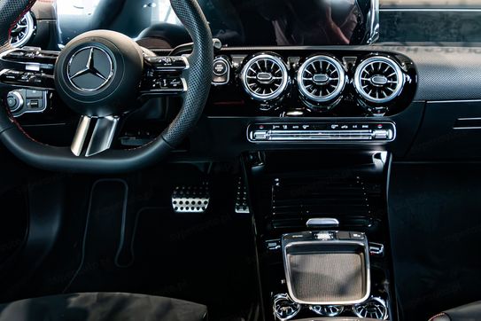 Mercedes CLA 200  AMG Line Shooting Brake