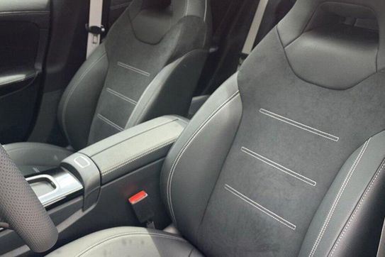Mercedes A Klasa 220 4-Matic AMG Line