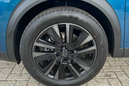 Peugeot 2008 GT Exclusive e-DCS6 1.2 PureTech mHEV