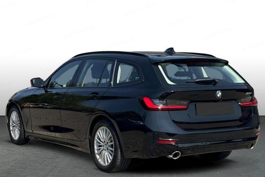 BMW Seria 3 320i Sport Line